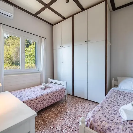 Marianthi-kaizer Bridge Daire *