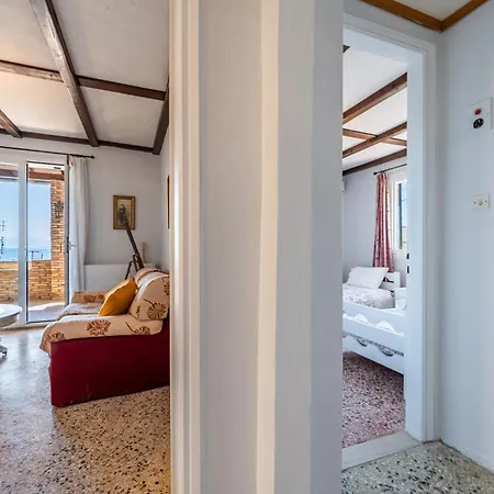 公寓 Marianthi-kaizer Bridge Achílleion