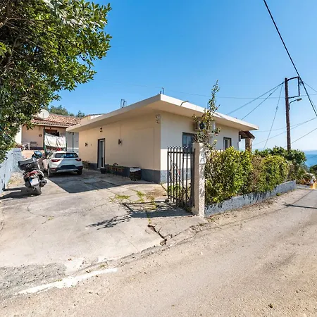 Marianthi-kaizer Bridge * Achílleion